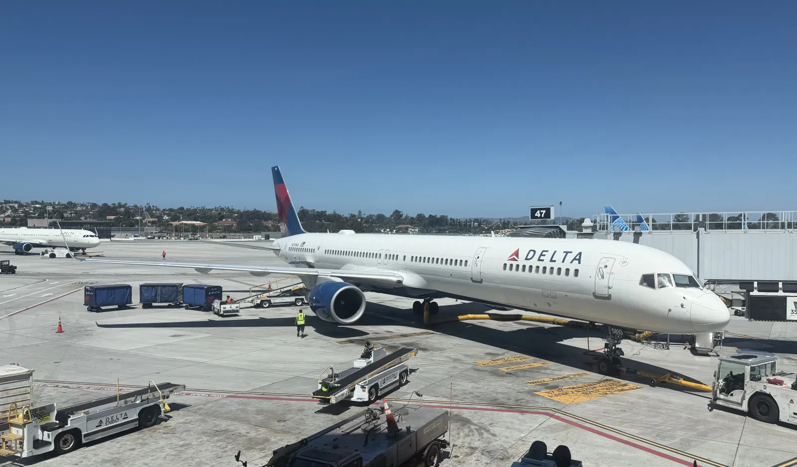 Delta Boeing 757-300 at the gate in San Diego